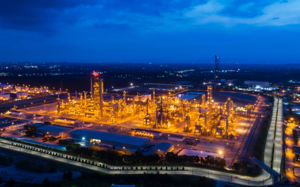 '산업의 쌀' 에틸렌도 차질…반도체·車 피해