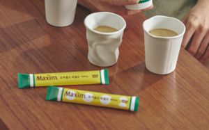 "1초에 170개 팔린 노란색 휴식 한 잔" 맥심 모카골드