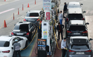 유조선 입항도 끊겼다…국내 원유공급 플랜B