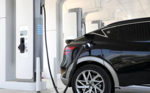 휘발윳값 2000원 시대…연비 격차 벌어져