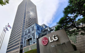 AI 시대라는데…대기업들 '정년 후 재고용' 도입 왜?