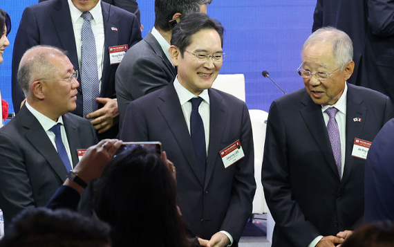 재계총수 총출동…마크롱과 사업 협력 논의