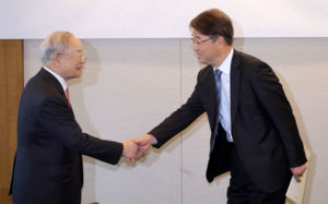 '정년 후 재고용' 도입, 정년 연장 대안될까