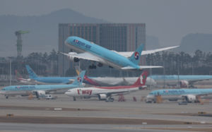 5월 유류할증료 4.4배↑…항공권 가격 폭등 현실화