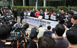 삼전 노조, 내일 평택 집회…주주들도 '맞불'