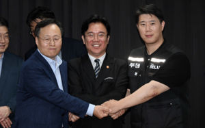 노조 투표율 88%…가결 전망 속 곳곳 암초