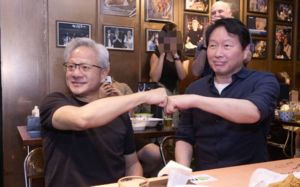 젠슨 황-최태원 '깐부 회동'…AI 동맹 과시