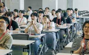 '반도체 투톱' 삼전·하닉, 열린 인재채용 바람