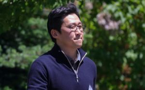 한숨 돌린 쿠팡…김범석 총수 지정 효력정지