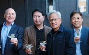 최태원·젠슨 황, 美 AI서밋 앞두고 '동맹' 재확인