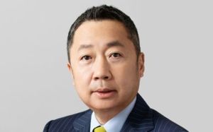 상반기 경영자 보수 1등, '456억' 두산 박정원