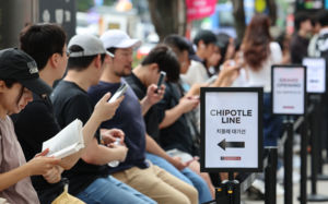 "3시간 기다려서라도"…치폴레, 국내 상륙 첫날부터 '오픈런'