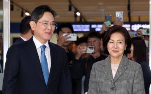 이재용, 母홍라희 삼성전자 지분 1.9조에 매수