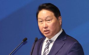 최태원, 주가 충격 최소화 방식으로 지분 매각
