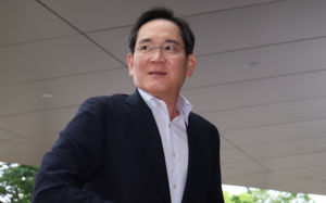 이재용 취임 4주년 날, '로봇 개발' 전진기지 찾았다