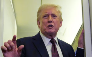 트럼프 "막대한 석유 수입하며 비협조"…中 겨냥?