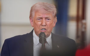 트럼프 "2~3주간 공격" 이란 "전쟁 계속"