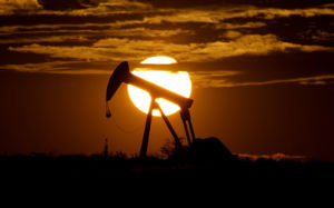 트럼프 뒤통수에 국제유가 폭등…WTI 11%↑