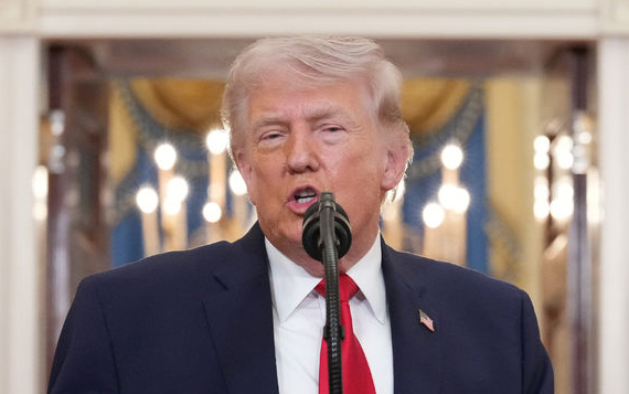 트럼프 "F-15 탑승 두번째 병사도 구출"