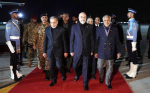 이란 대표단, 美협상 앞두고 파키스탄 총리 면담