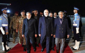 이란 국회의장 "봉쇄 계속하면 해협 개방 없다"