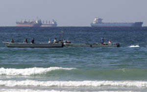미·이란, 호르무즈 재봉쇄 속 '휴전 위반' 공방