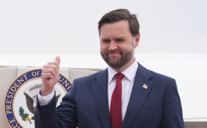 "밴스, 곧 파키스탄으로… 모즈타바, 협상 승인"