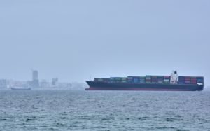 이란 석유 400만배럴, 봉쇄 뚫고 해협 통과