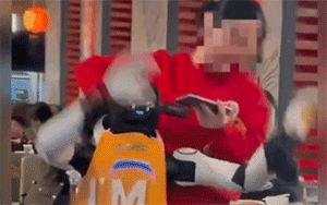 "전원 버튼 어디야!"…美 중식당서 로봇이 '접시 투척' 난동