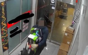 "챗GPT 말 듣고 범행"…1700만원 GPU 털이범 체포