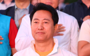 吳 "선관위, 재구성 필요…李 책임 느껴야"