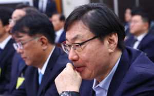 이화영 국참재판…술파티 위증 공방 치열할 듯