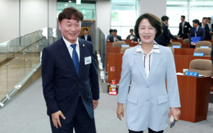 추미애 "7조 넘는 채무로 출발…도민 삶 필요한 곳 투자"
