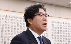 김성태 '제3자뇌물' 2심 원심 파기…"이중기소 아냐"