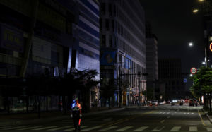 영종도 2.5만가구 정전 피해…임시 전력수급 중