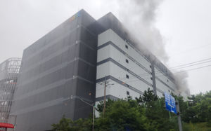 인천 석남동 쿠팡물류센터 5시간째 진화작업