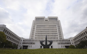 택시기사 살해하고 차로 목격자 친 20대…징역 35년