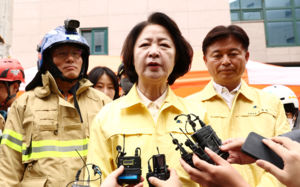 추미애 '재정 빨대' 발언에…"소방관 모독"