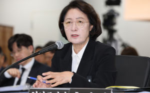 秋 재차 사과했지만…소방관들 "사기 바닥"