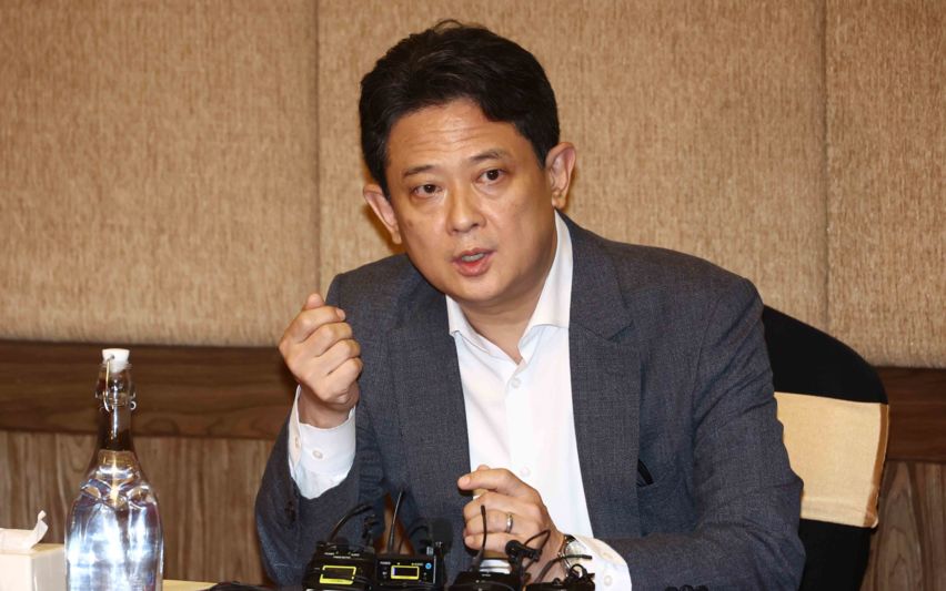 네팔 상황 브리핑하는 정부 신속대응팀장