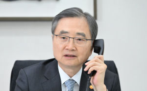 한미 외교장관 "호르무즈 안전 확보 중요"