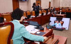 중수청·공소청법, 與 주도로 법사위 통과