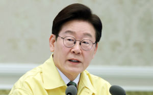 李 "국제정세 매우 복잡…자주국방이 핵심"