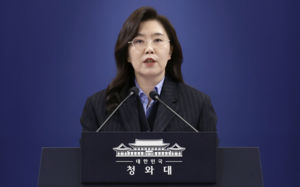 靑 "보유세는 최종 수단…입장 변화 없어"