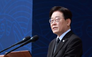 이 대통령 "서해 영웅 희생에 합당한 예우"