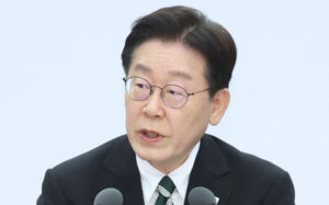 李 "美 과도 의존 금물…전작권 조속 회복"