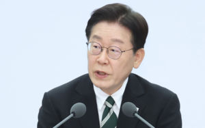 李, 다주택 공직자 승진배제 검토 보도에 "사실 아냐"