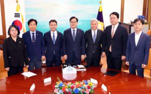 국힘 제외 6개 정당, 개헌 공동발의 착수