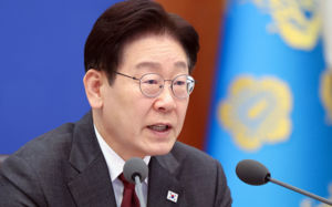 李 "봉투 구매 제한 말라…가짜뉴스 엄정 대처"