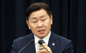 민주, 김관영 '현금 의혹' 연루자 전원 조사